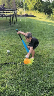 Snail Sprinkler Baseball Toy — 2-in-1 Summer Fun